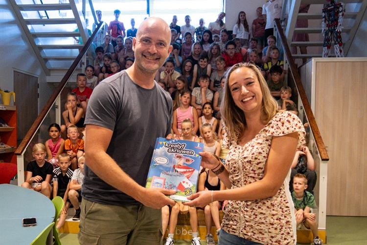 Earste eksimplaar nije lesboekjes  útrikt