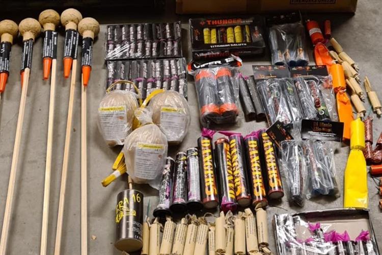 Grote hoeveelheid drugs, sigaretten en illegaal vuurwerk gevonden